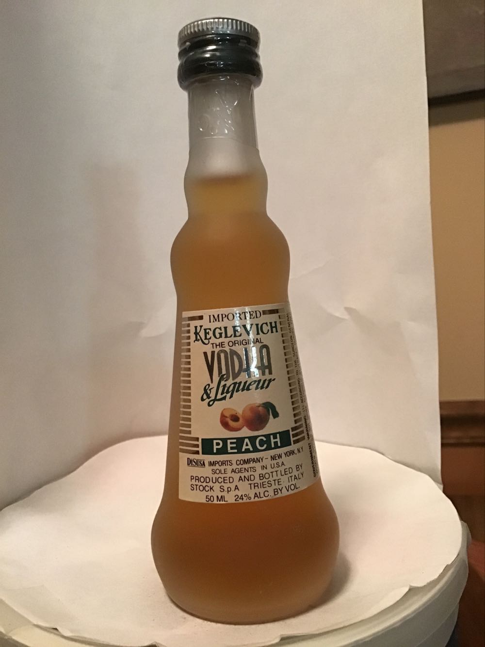 Keglevich Coconut & Peach - Stock Spa (50 mL) alcohol collectible - Main Image 2