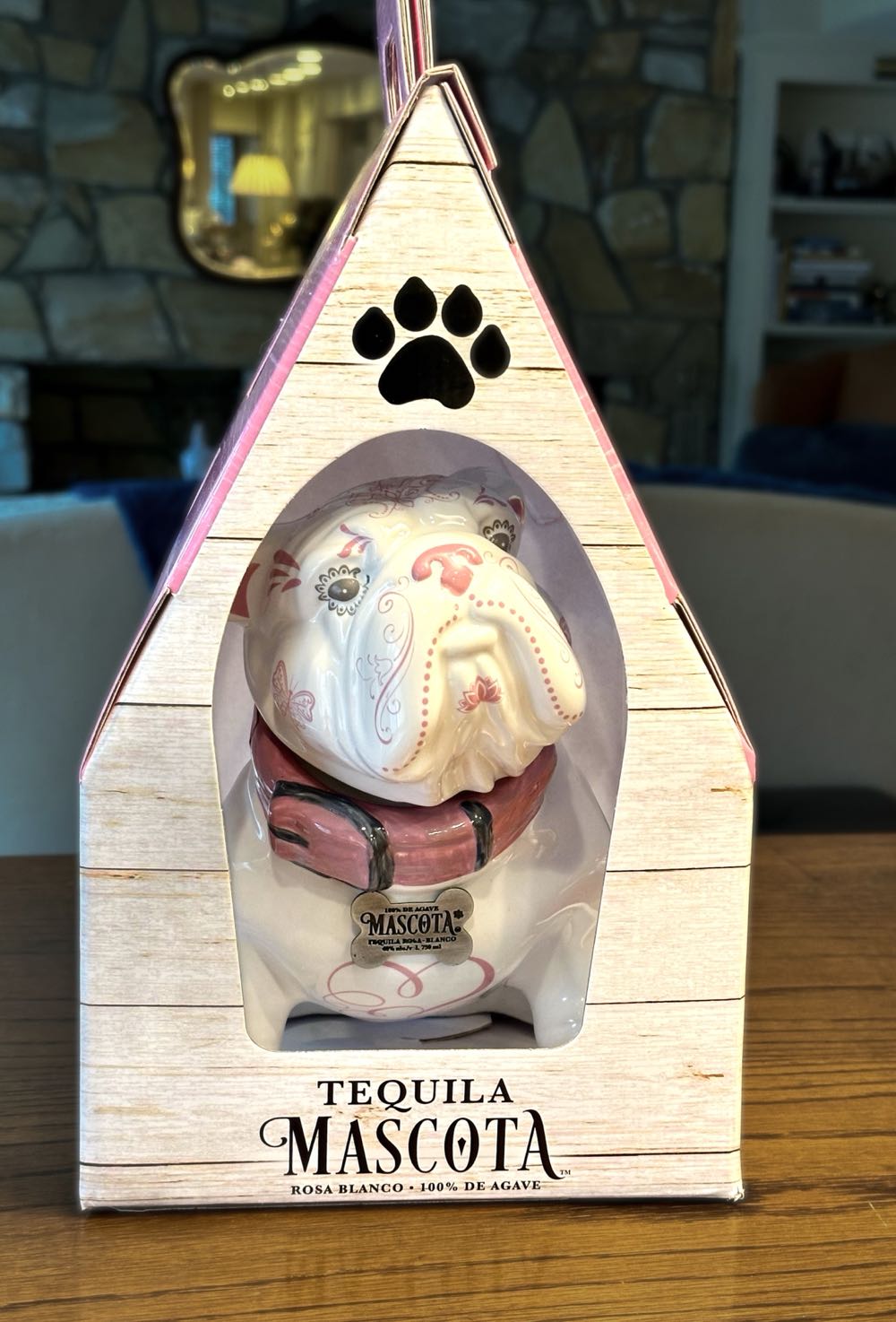 Mascota Tequila Rosa Blanco - Vinos Y Licores Azteca S.A. Jalisco, Mexico (750 mL) alcohol collectible [Barcode 868136000154] - Main Image 2