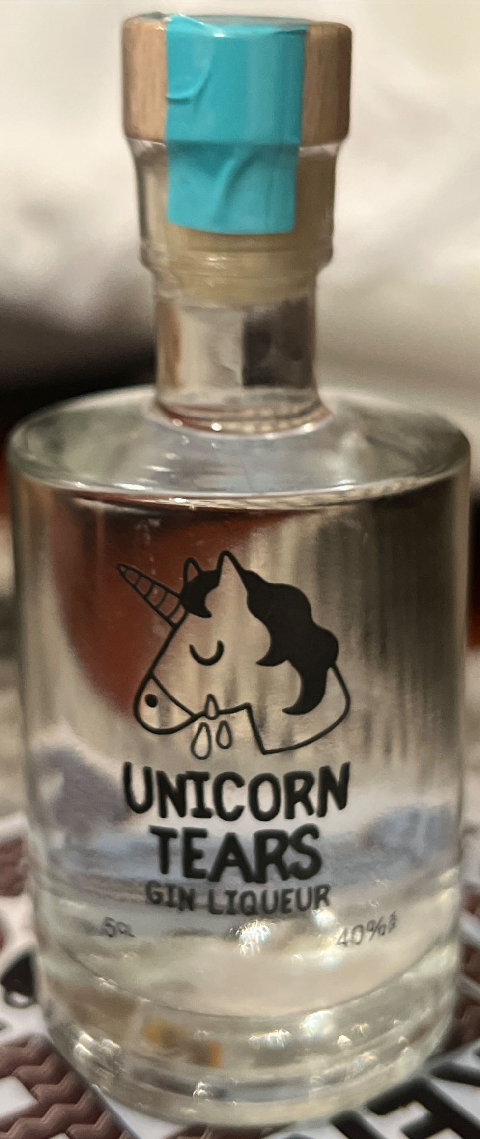 Unicorn Tears Gin Liqueur 40% Vol. Miniature 5 Cl  alcohol collectible [Barcode 5060243079480] - Main Image 2