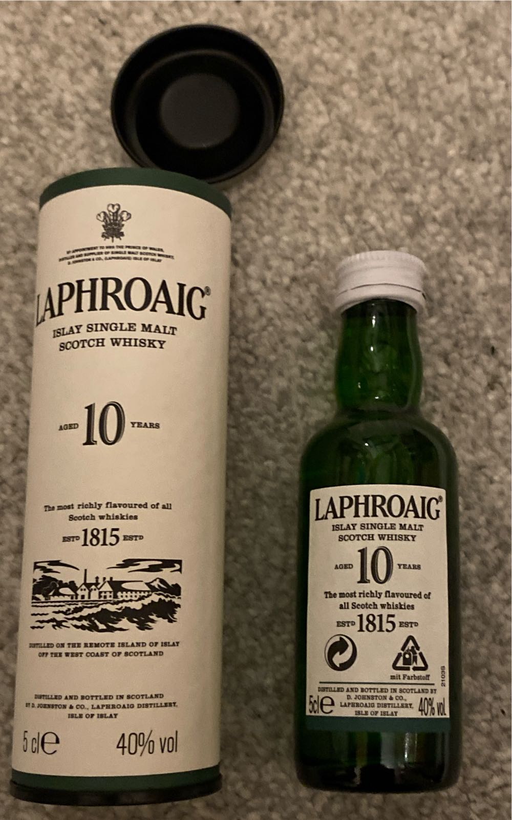 Laphroaig 10 Year Old Single Malt Scotch Whisky 50ml Miniature 5cl Mini Years л - Laphoaig Distillery (5 mL) alcohol collectible [Barcode 5010019641618] - Main Image 2