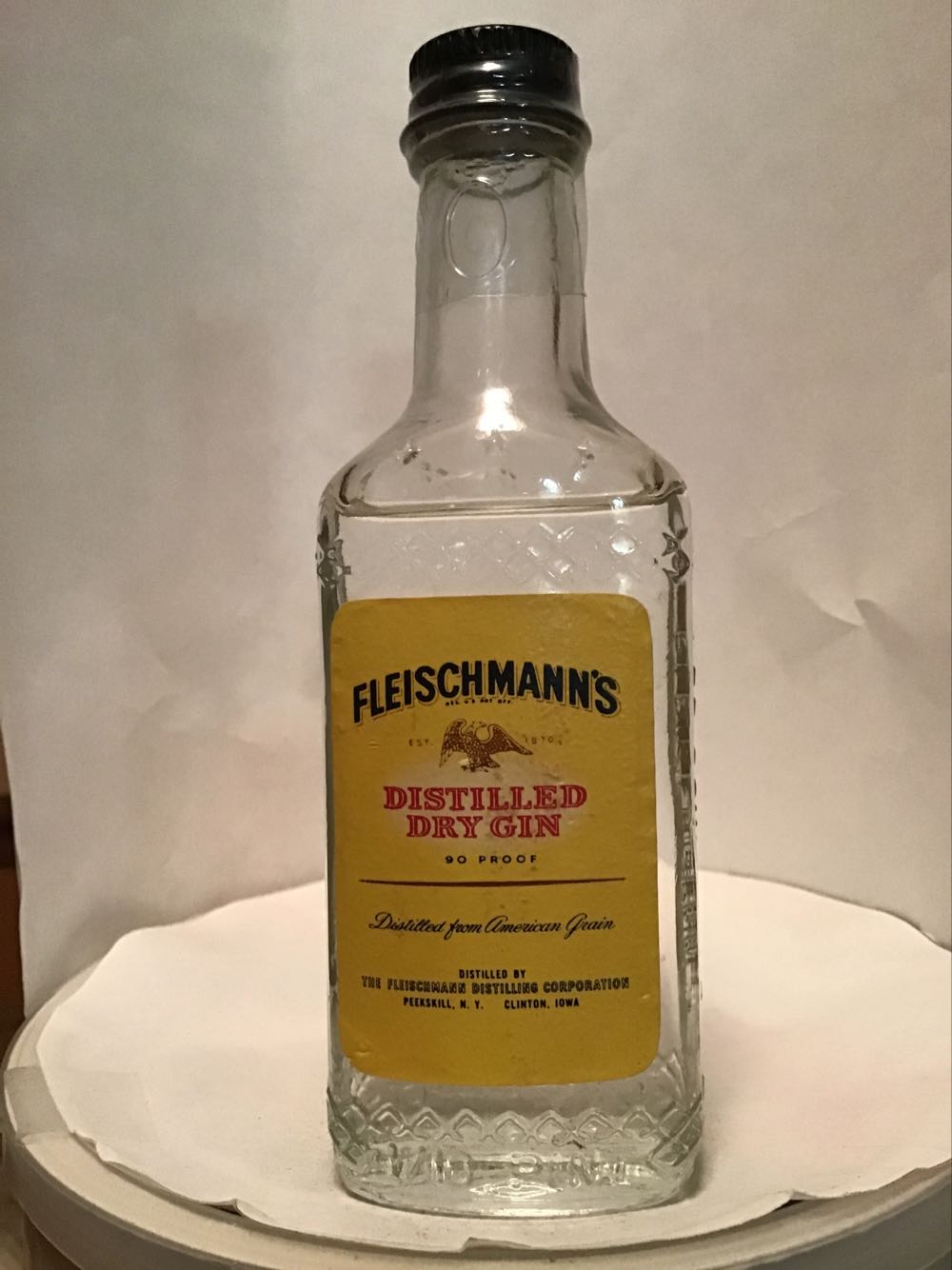 Fleischmann’s Preferred & Dry Gin & Extra Dry Gin - Fleischmann Distilling Co (1.10 FL OZ) alcohol collectible - Main Image 2