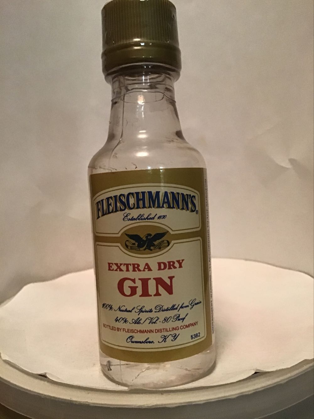 Fleischmann’s Preferred & Dry Gin & Extra Dry Gin - Fleischmann Distilling Co (1.10 FL OZ) alcohol collectible - Main Image 3