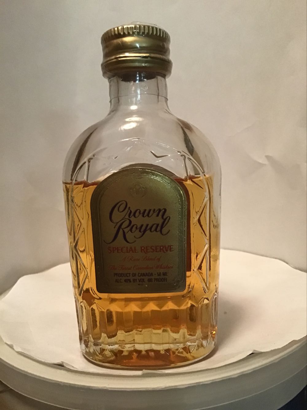 Crown Royal Special Reserve & Reserve - Seagram Distillers (50 mL) alcohol collectible - Main Image 1