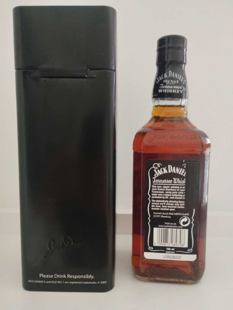 Jahresdose 2009  (700 mL) alcohol collectible - Main Image 2