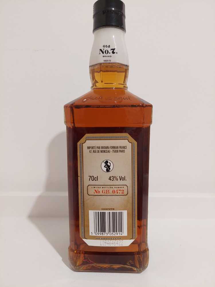 White Rabbbit Hybrid  (700 mL) alcohol collectible - Main Image 2