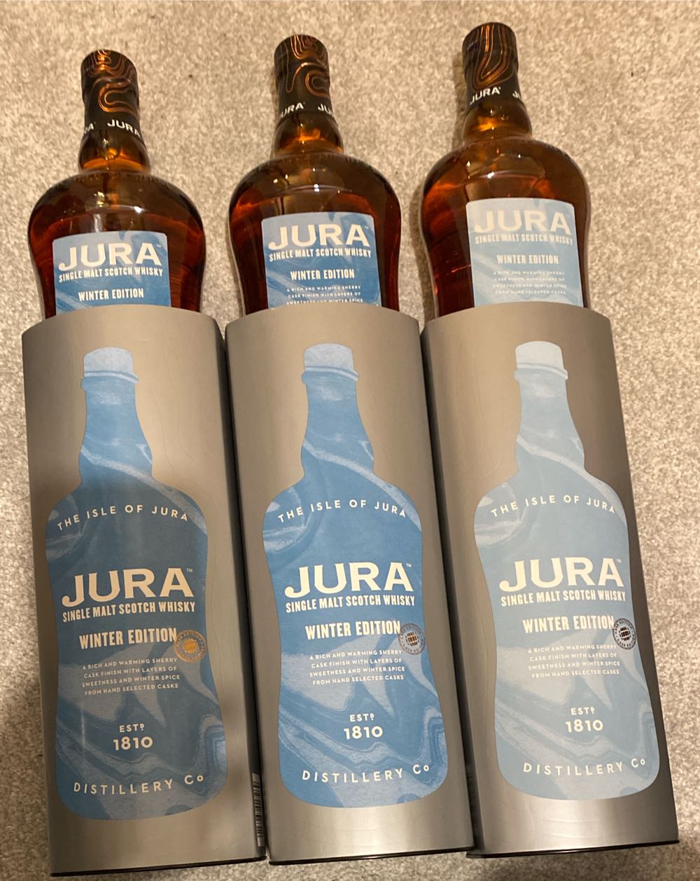 Jura Winter Edition - Jura Distillery (1 L) alcohol collectible [Barcode 5013967017269] - Main Image 2