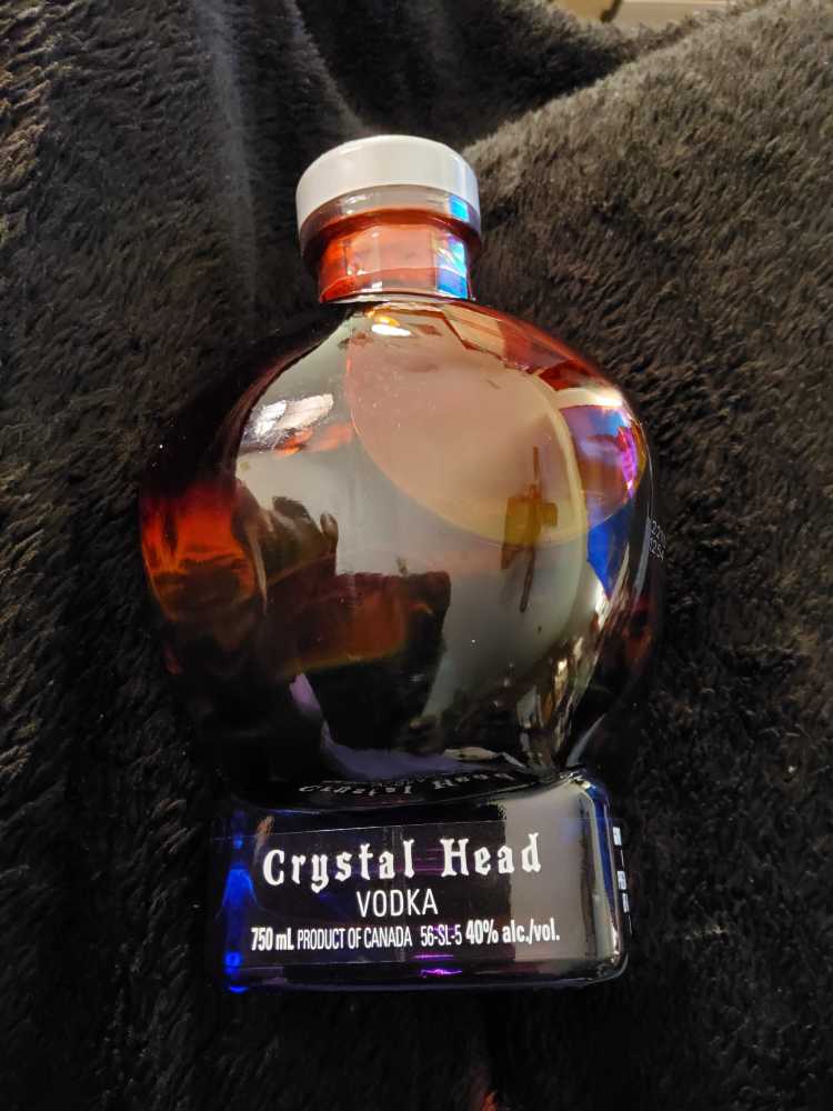 Crystal Head - Globefill Inc, St Johns CAN (750 mL) alcohol collectible [Barcode 627040412497] - Main Image 3