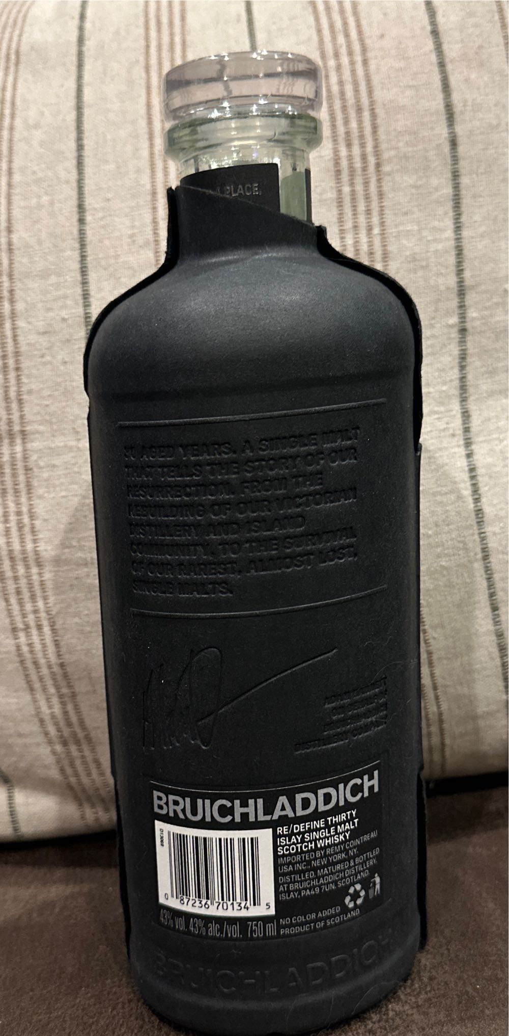 Bruichladdich 30 Year - Bruichladdich Distillery, Islay Scotland (750 mL) alcohol collectible [Barcode 087236701345] - Main Image 2