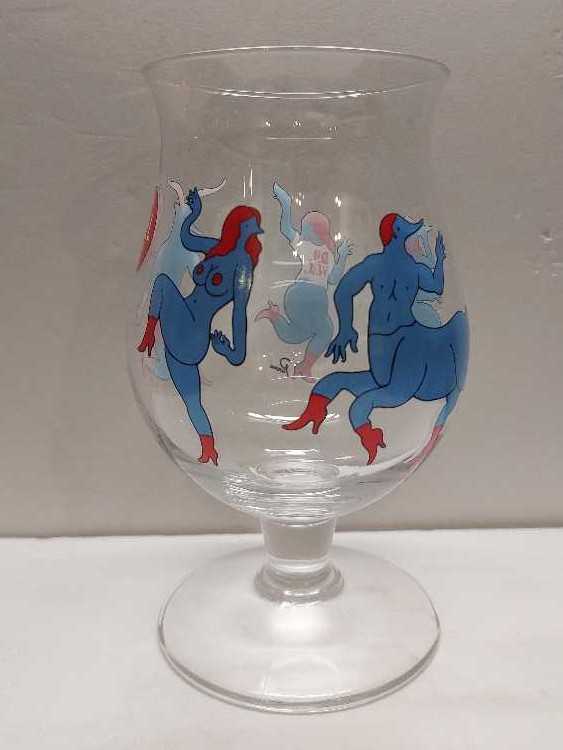 Parra (witte binnenkleur - normaal lettertype van rode letters op t-shirt 
zelfde lengte van dame en duivel in rood)  alcohol collectible - Main Image 4