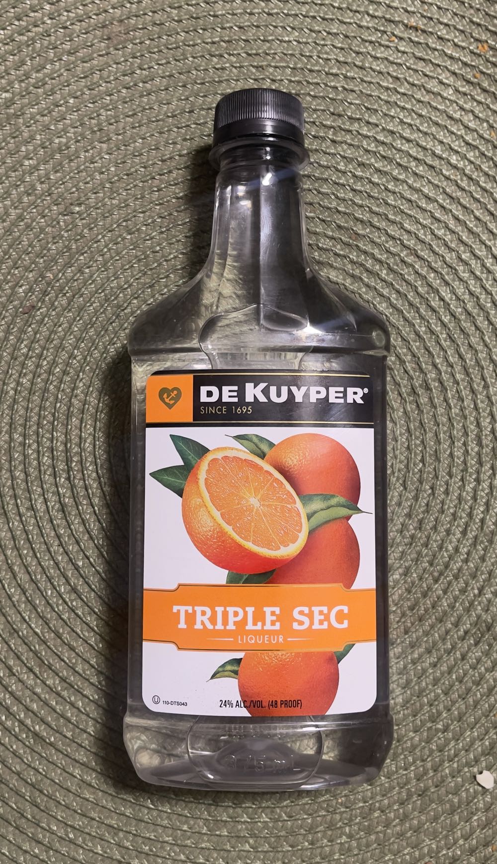 Denis Meyers 2010 
(Letter D rood - Letter E groen) (hoofd oranje)