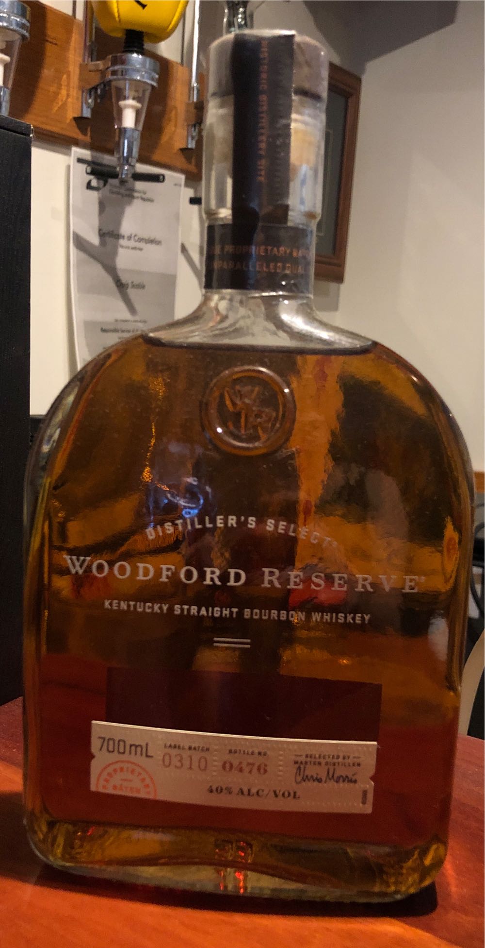 Woodford Reserve Bourbon - Woodford Reserve Distillery (700 mL) alcohol collectible [Barcode 5099873007617] - Main Image 2