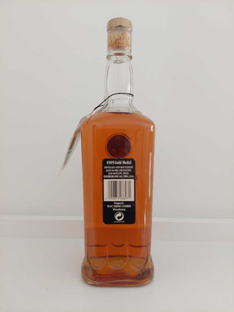 Gold Medal 1905  (1000 mL) alcohol collectible - Main Image 2