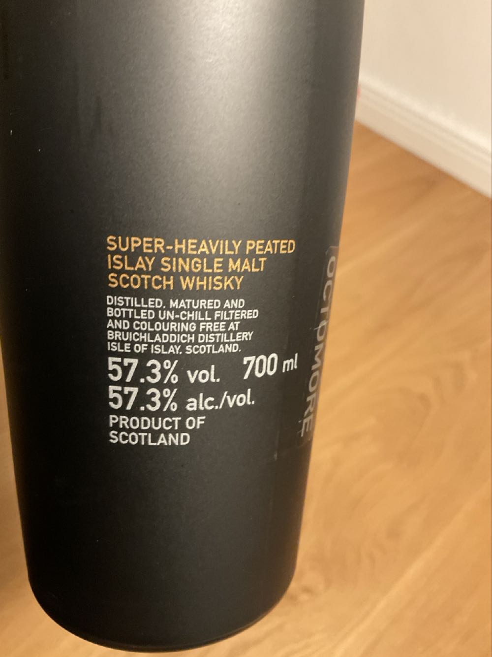 Bruichladdich Octomore 10 yo - Bruichladdich Distillery, Islay Scotland (700 mL) alcohol collectible [Barcode 5055807406604] - Main Image 3