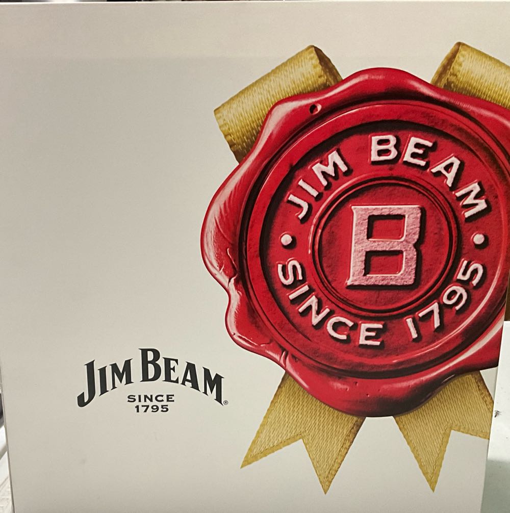 Jim Beam Bourbon, JB Shot Glass And Budweiser Glass In Display Box - Jim B.Beam Distilling Co. (750 mL) alcohol collectible [Barcode 080686023258] - Main Image 2