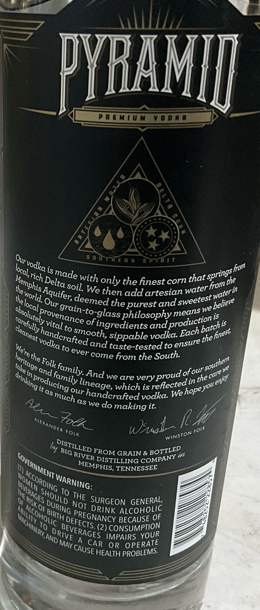Pyramid Premium Vodka - Tennessee USA - Big River Distilling Company (750 mL) alcohol collectible [Barcode 748252228574] - Main Image 2