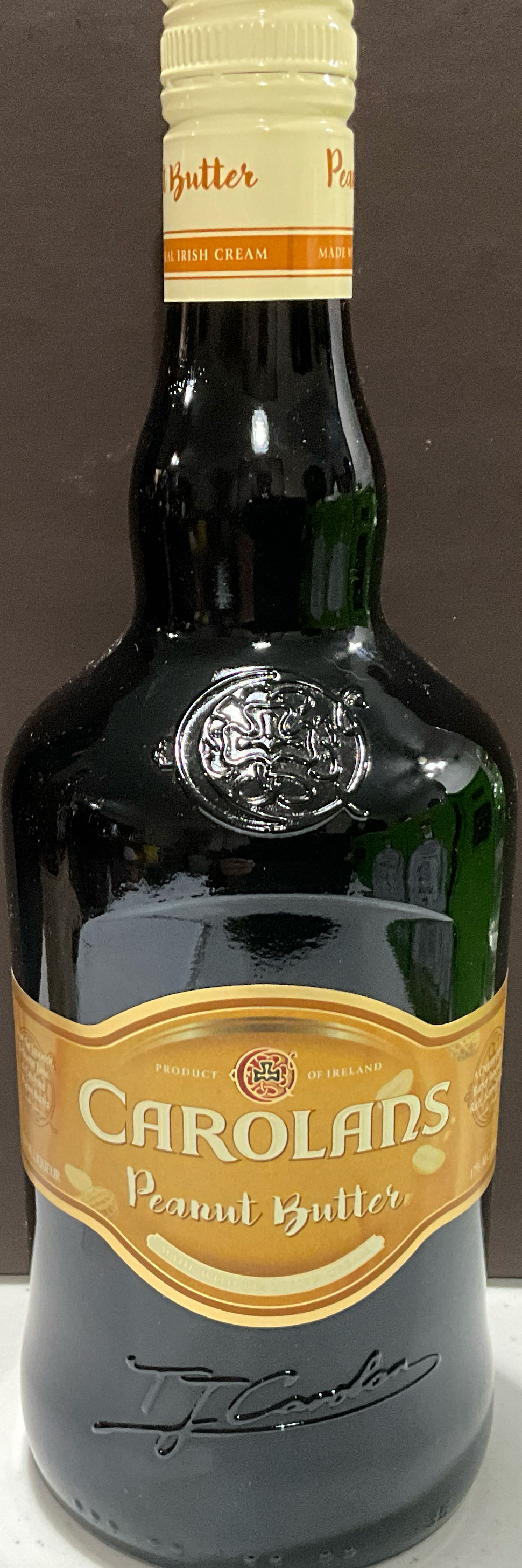 Gabi Johnston - The Angel & The Duvel on Your Shoulder