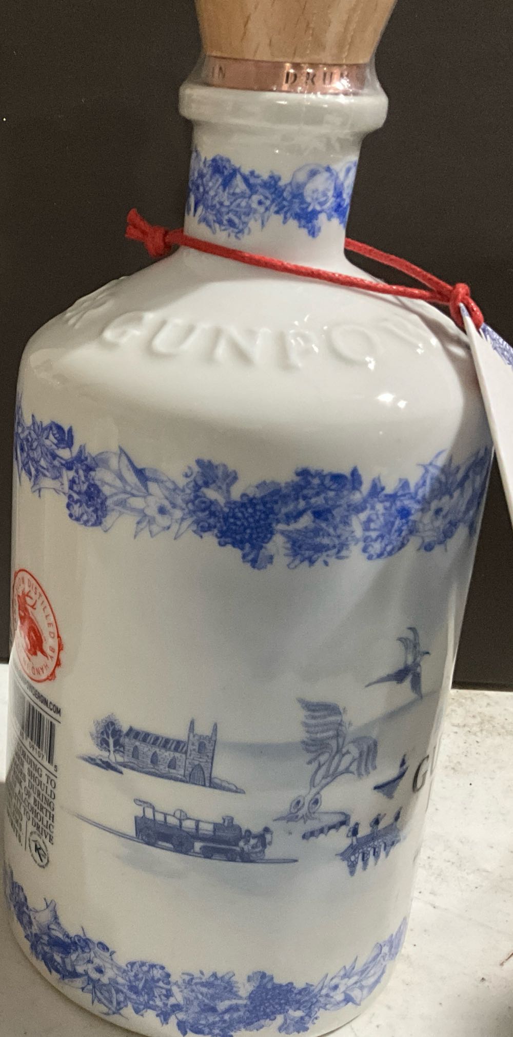 Drumshanbo Gunpowder Irish Gin Ceramic Edition - Ireland - Shed Brewery (750 mL) alcohol collectible [Barcode 086785091075] - Main Image 4