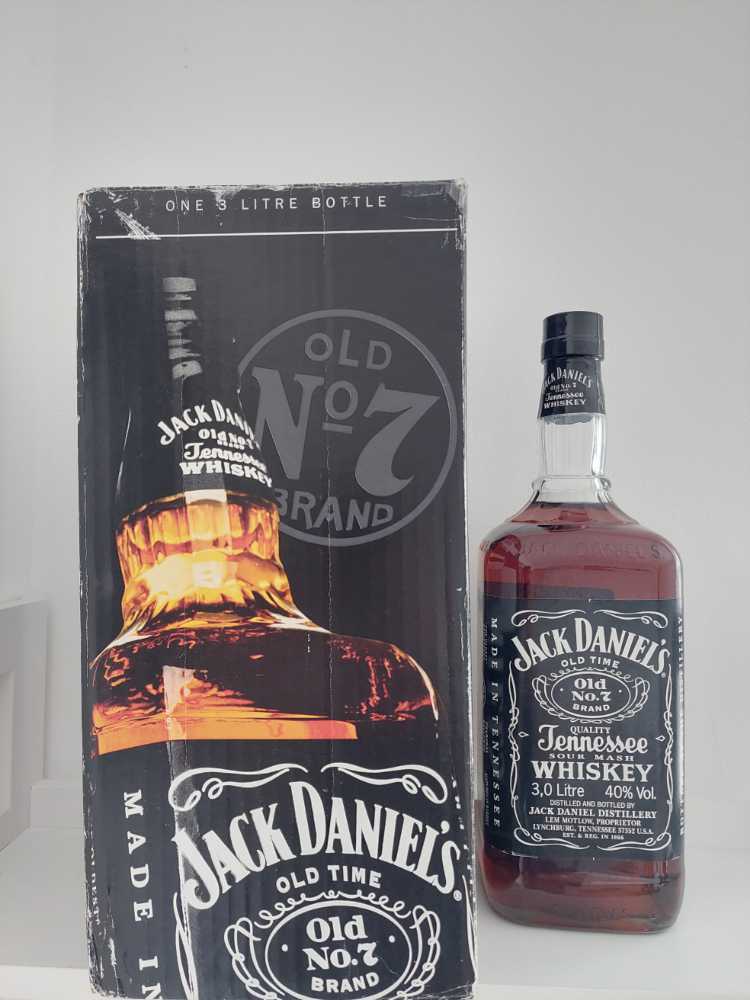 Sugarlands Sippin’ Cream - Birthday Cake