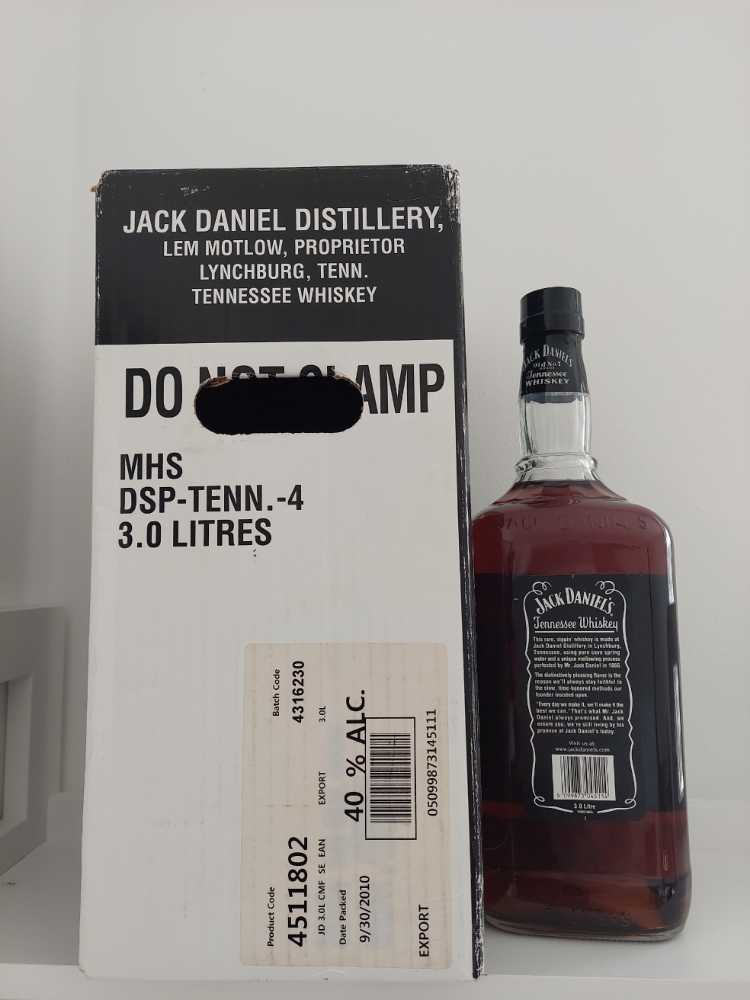 Black Label  (3000 mL) alcohol collectible - Main Image 2