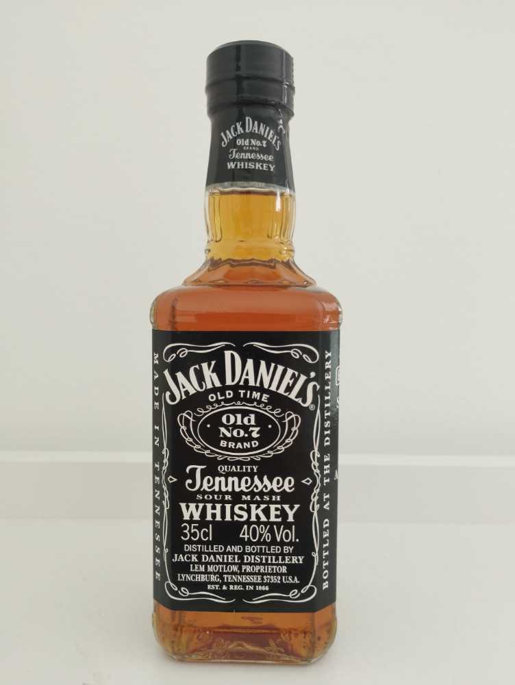 Ted:Newton Cabinet Sauvignon