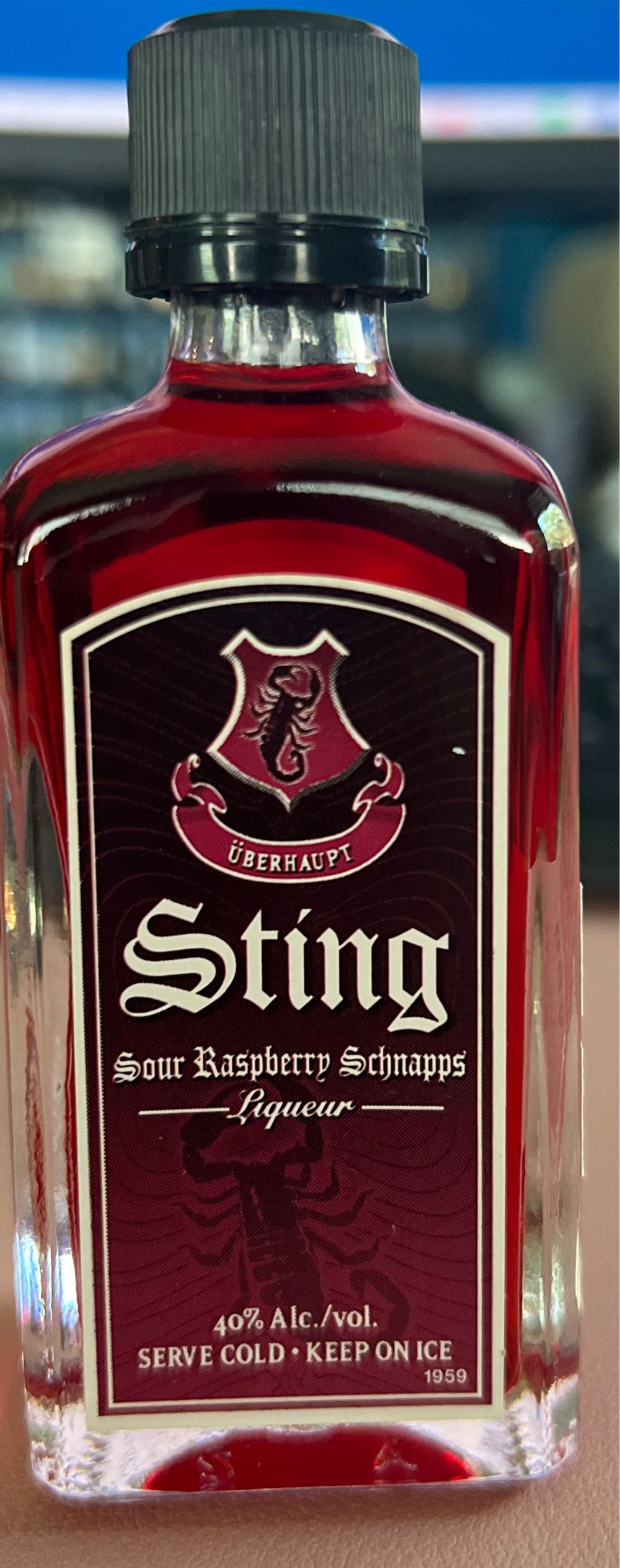 Wild Berry Shnapps  alcohol collectible - Main Image 3