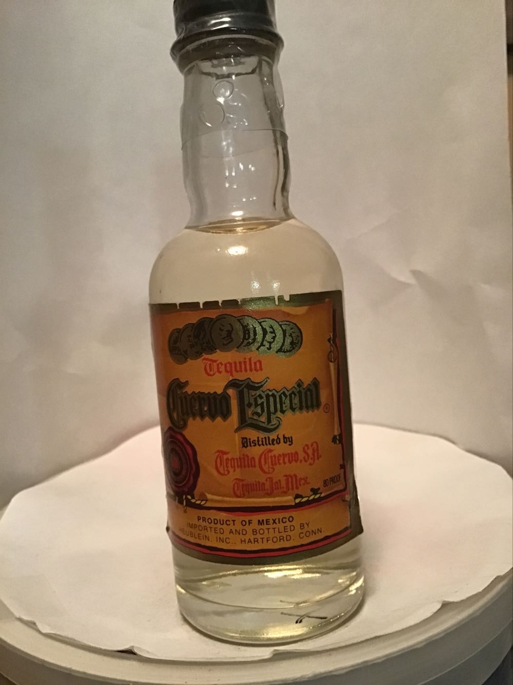 Cuervo Almondrado & Especial - Heublein (1.10 FL OZ) alcohol collectible - Main Image 2