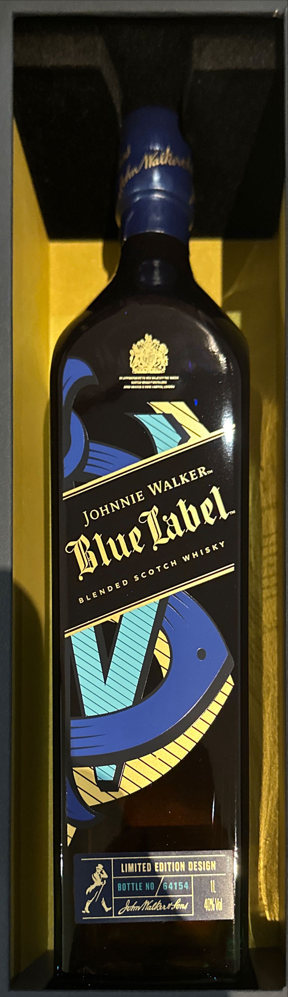 Johnnie Walker - Blue Label Limited Design - Johnnie Walker (1 L) alcohol collectible [Barcode 5000267187235] - Main Image 2