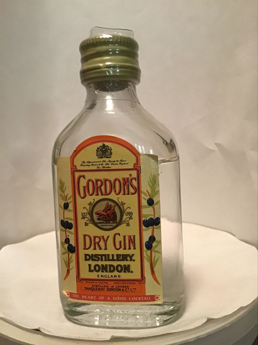 Gordon’s Gin - The Distillers Co. (50 mL) alcohol collectible - Main Image 2