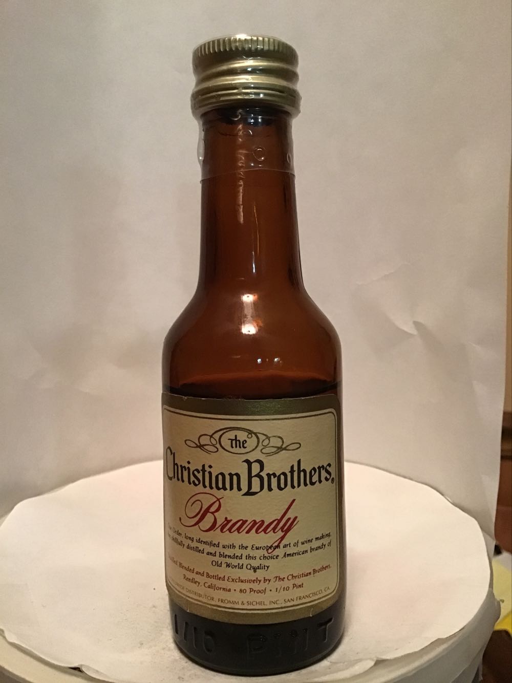Christian Brothers Frost White & Brandy & Honey & XO - CB Vinyards (50 mL) alcohol collectible - Main Image 2