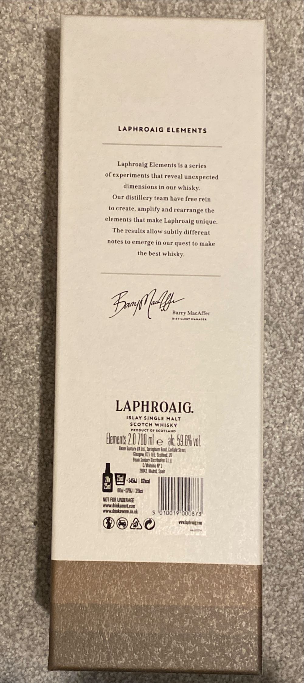 Laphroaig Elements 2.0 - Laphoaig Distillery (700 mL) alcohol collectible [Barcode 5010019000873] - Main Image 3