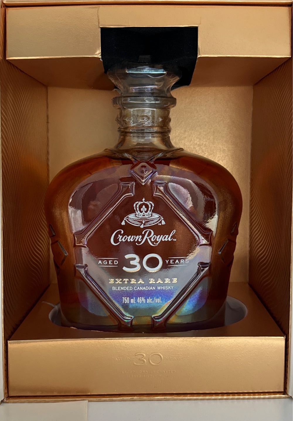 Crown Royal Aged 30 Years  alcohol collectible [Barcode 082000804437] - Main Image 3