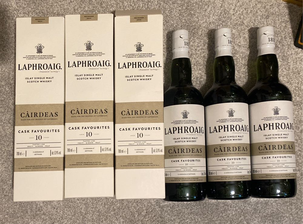 Laphroaig Càirdeas 2024 - Laphoaig Distillery (700 mL) alcohol collectible [Barcode 5010019000958] - Main Image 2