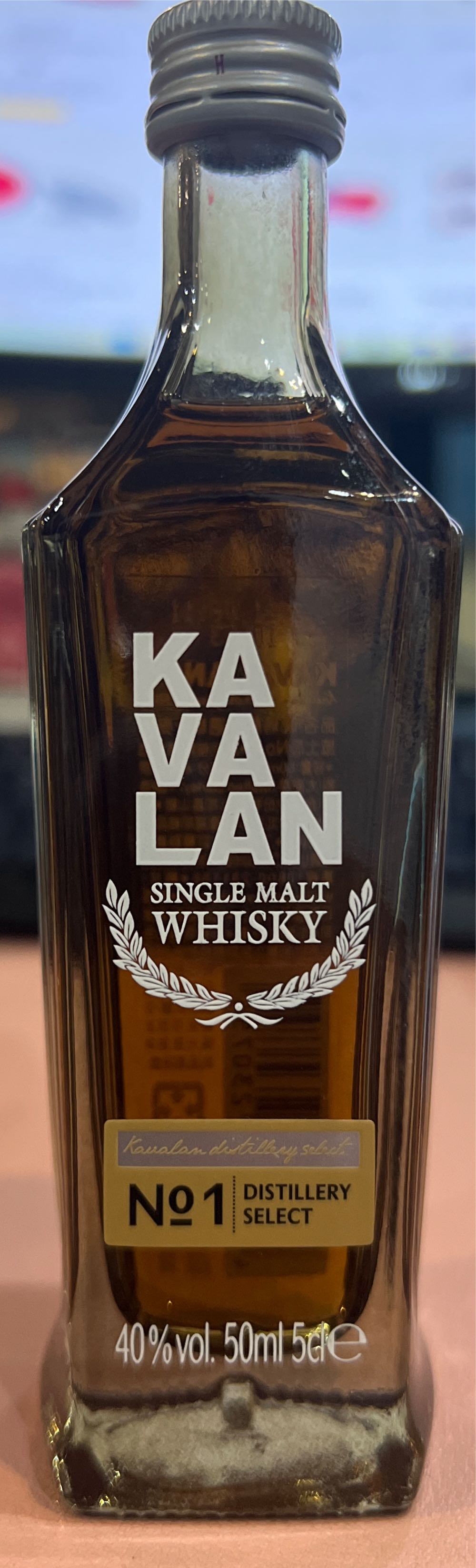Kavalan Select No.1 And Distillery  (50 mL) alcohol collectible [Barcode 4710085230754] - Main Image 2