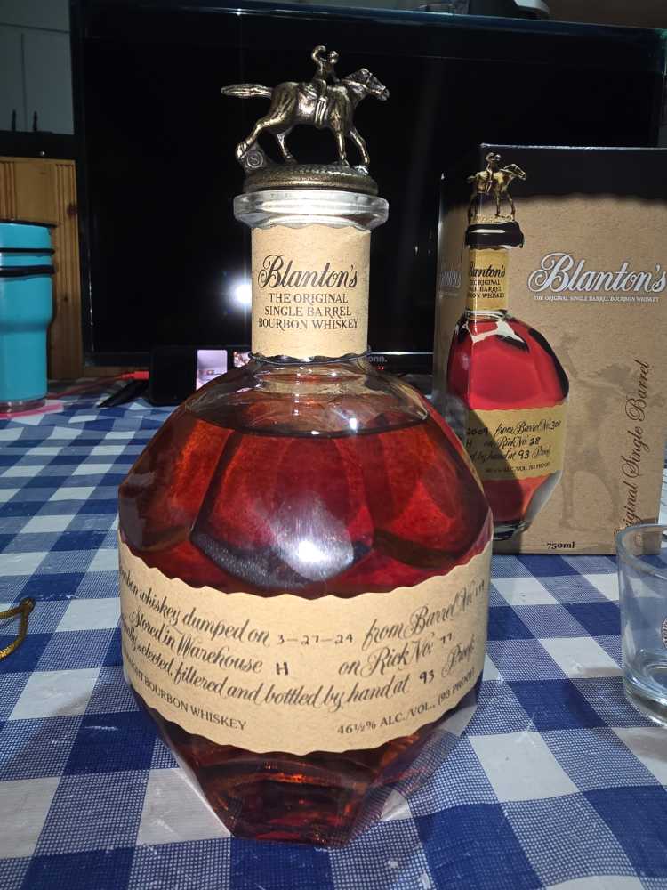 Blantons Original Single Barrel Bourbon - Blanton Distilling Company (750 mL) alcohol collectible [Barcode 080244002039] - Main Image 2