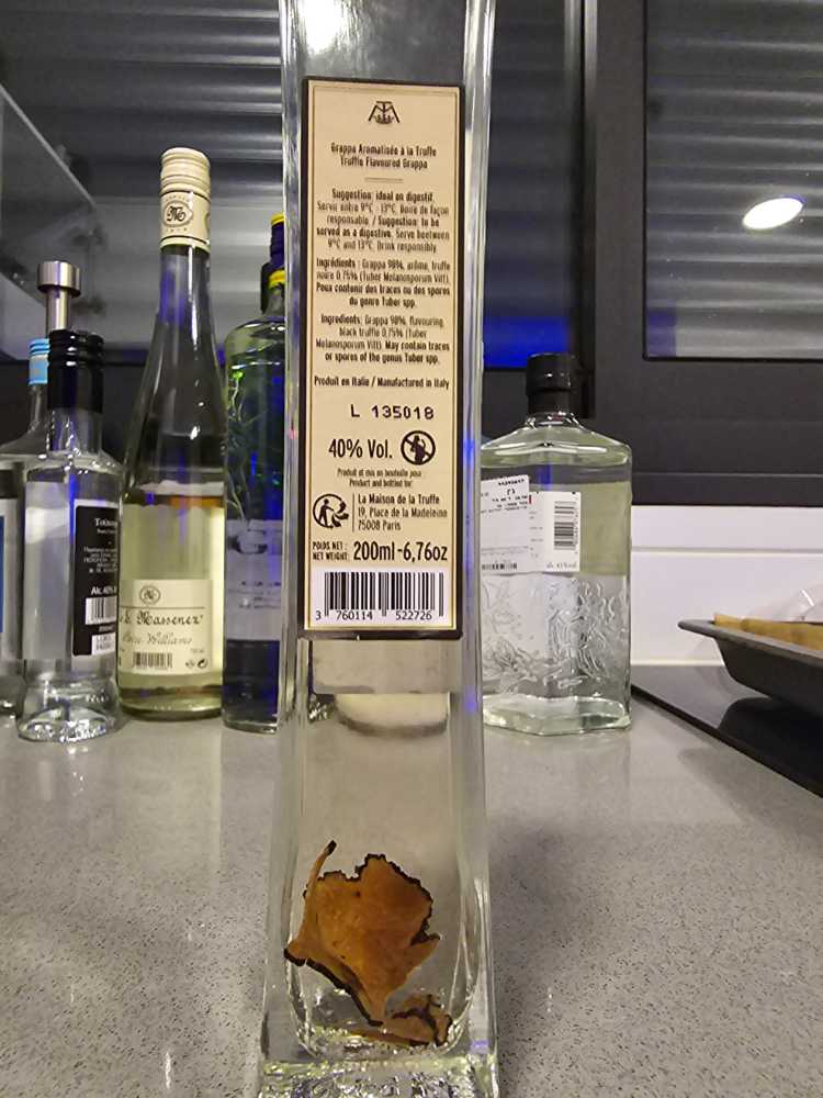 Grappa Truffe - La Maison De La Truffe (200 mL) alcohol collectible [Barcode 3760114522726] - Main Image 2