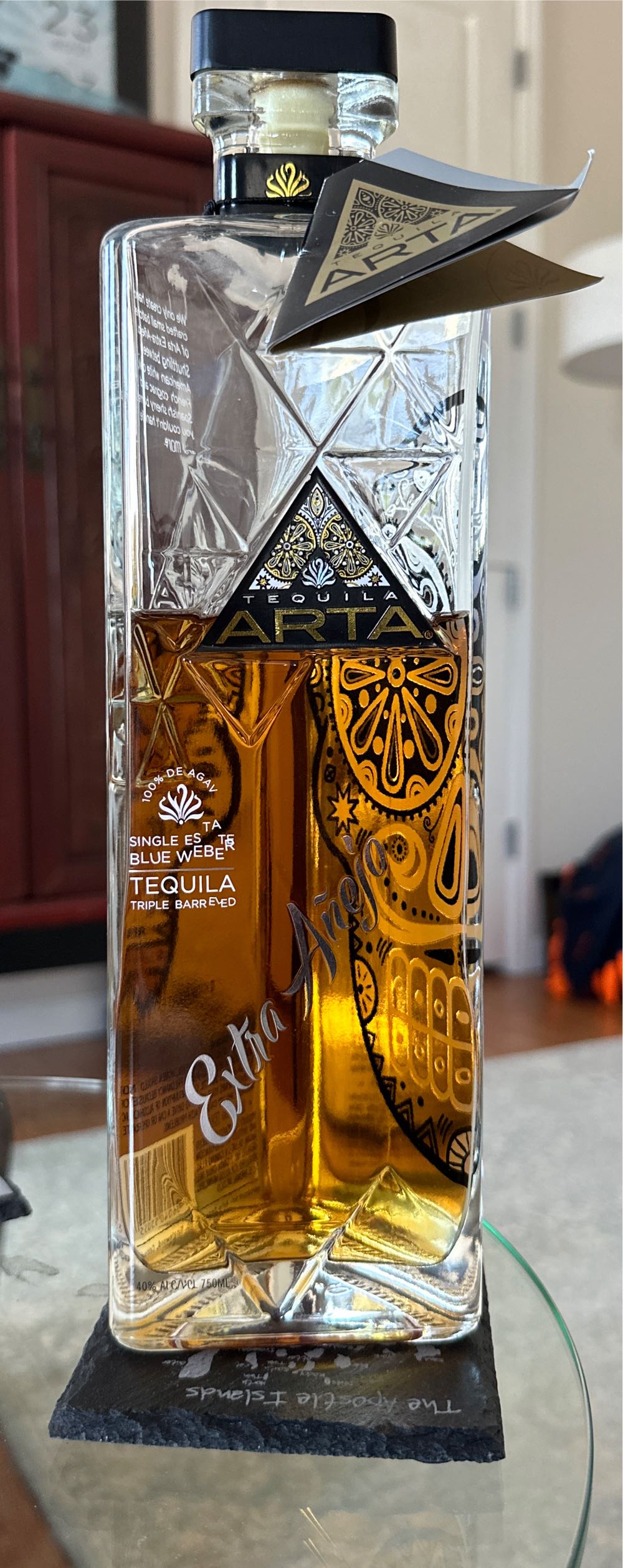 Arta Extra Anejo - NOM 1360 (750 mL) alcohol collectible [Barcode 736040530558] - Main Image 1