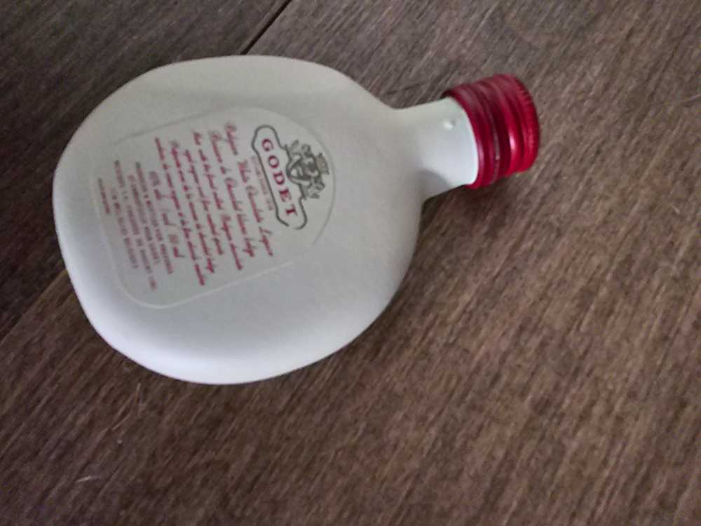 Little Black Dressblueberry Pomegranate & Pineapple Honey & Black Cherry & Vodka