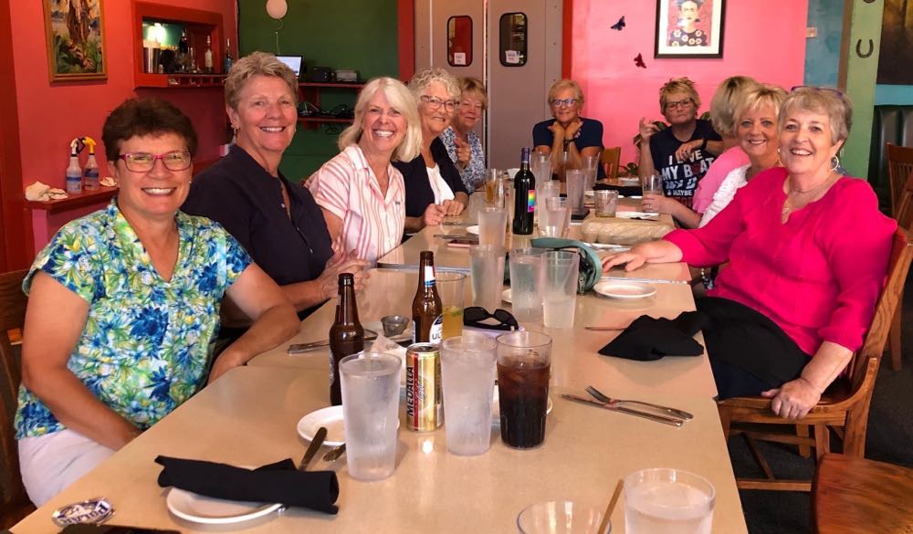 Compania Cervecera de Puerto Rico Medalla Light - Compania Cervecera de Puerto Rico, Mayaguez alcohol collectible - Main Image 2