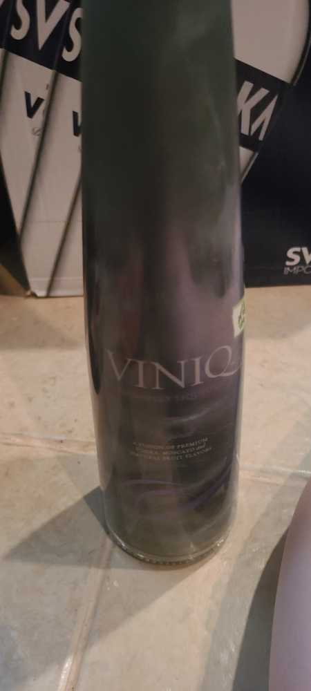 Viniq Shimmery Liqueur Original - Viniq Spirits Company (750 mL) alcohol collectible [Barcode 085000021231] - Main Image 2