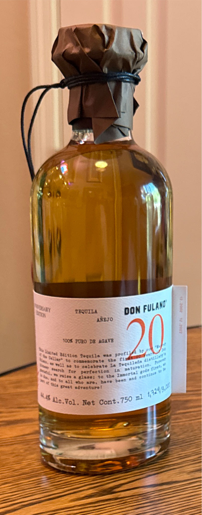 Don Fulano Anejo 20th Aniversario - NOM 1146 (750 mL) alcohol collectible [Barcode 741638833201] - Main Image 2