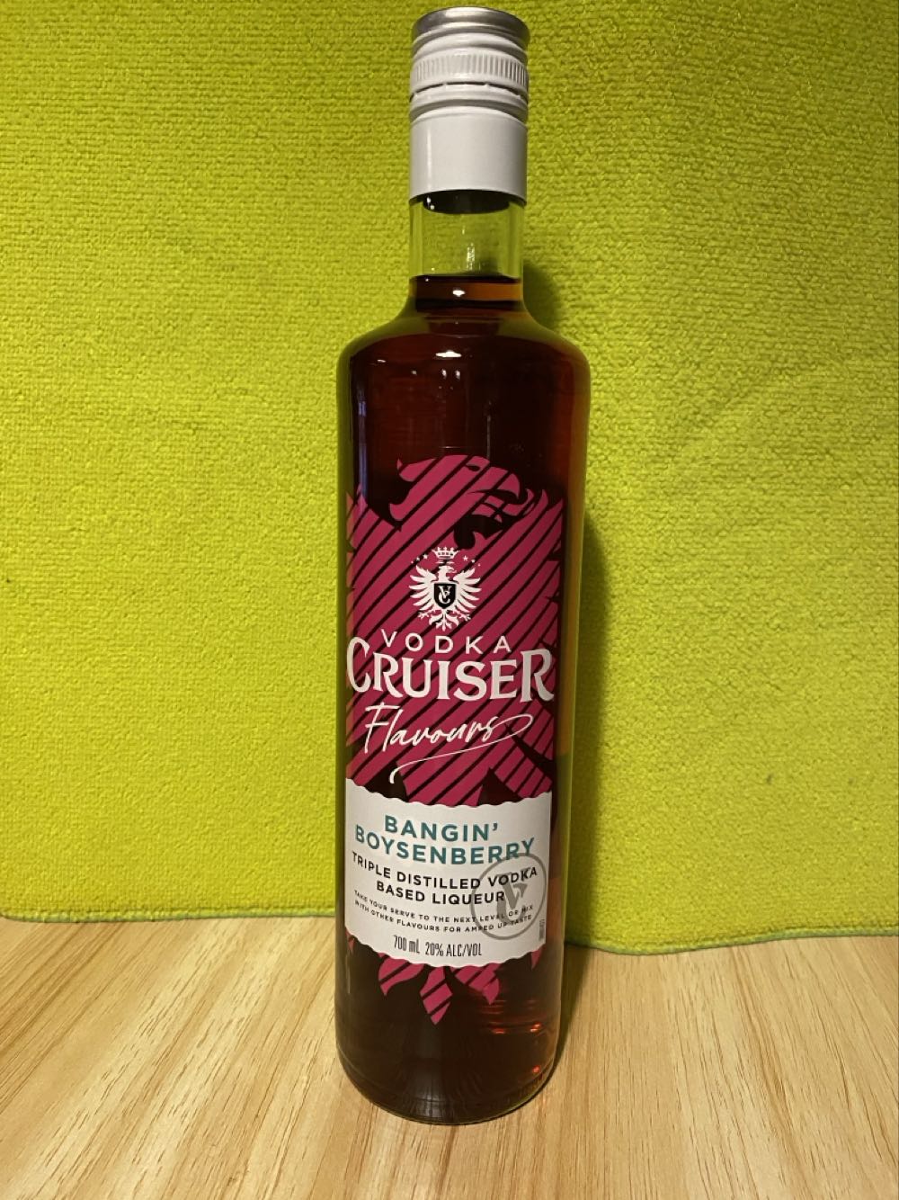 Vodka Cruiser Flavours Bangin’ Boysenberry Liqueur 700ml - Asahi Premium Beverages alcohol collectible [Barcode 9329982024400] - Main Image 2