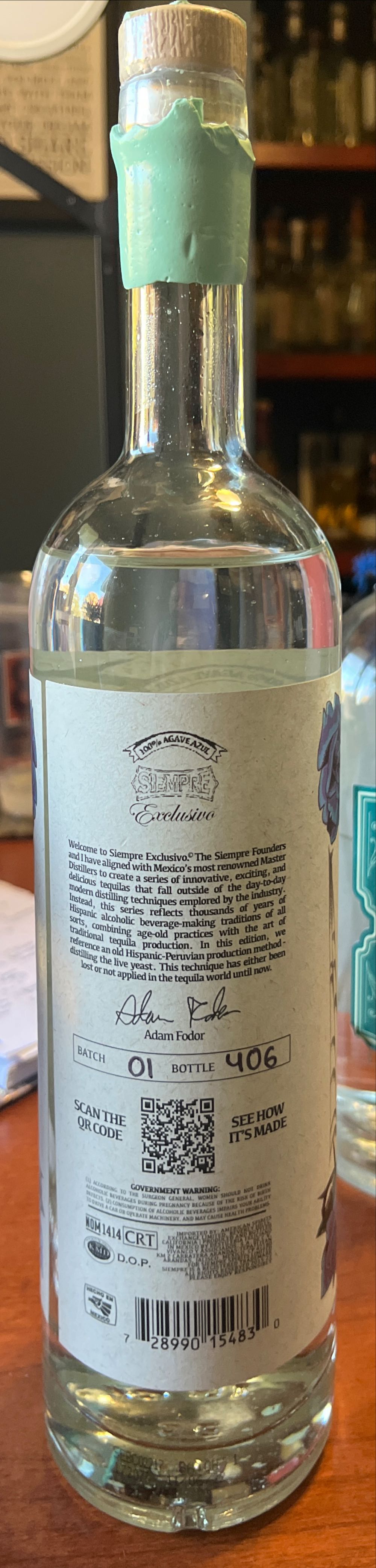 Siempre Exclusivo Vivo Blanco - Nom 1414 (750 mL) alcohol collectible [Barcode 728990154830] - Main Image 2