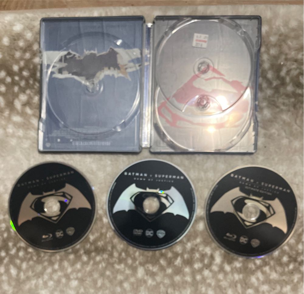 Batman Vs Superman Steelbook  alcohol collectible - Main Image 4