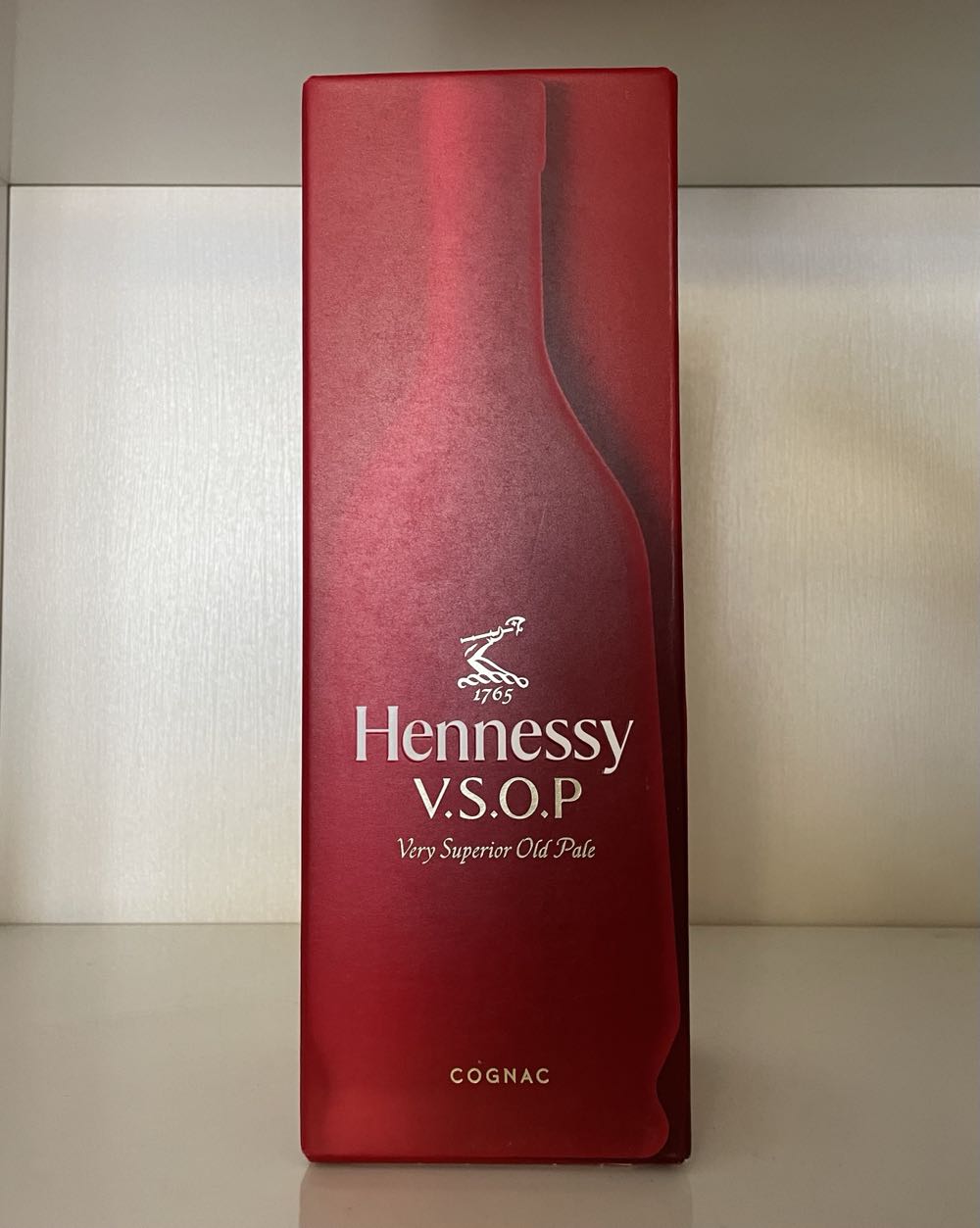 Hennessy VSOP - Jas Hennessy & Co. (700 mL) alcohol collectible [Barcode 3245999484319] - Main Image 2