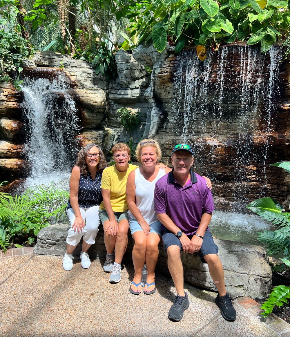 Yee-Haw Easy Lager - Yee Haw Brewing Company, Johnson City alcohol collectible - Main Image 3