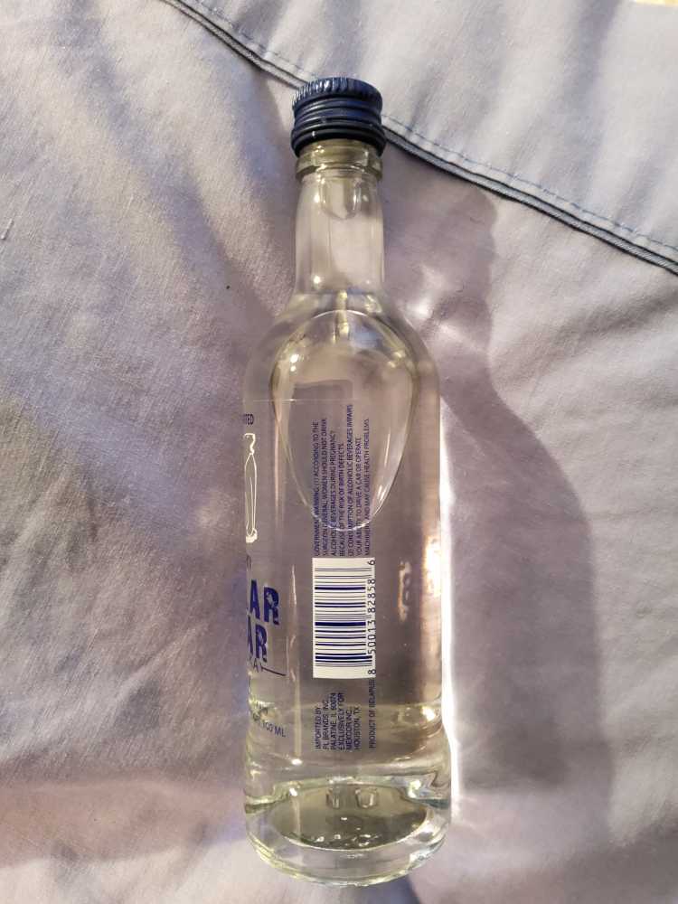 OSKI POLAR BEAR 8X - OSKI (100 mL) alcohol collectible [Barcode 850013828586] - Main Image 2