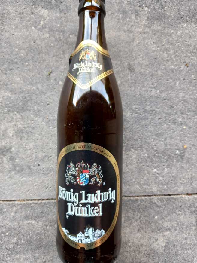 König Ludwig Dunkel  - König Ludwig International GmbH & Co.KG (0.5 L) alcohol collectible [Barcode 4003304122009] - Main Image 2
