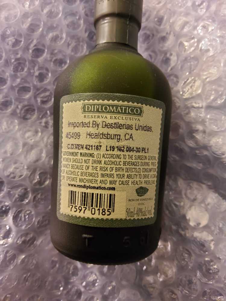 DIPLOMATICO RESERVA EXCLUSIVA - Distilerias unidas S.A. (50 mL) alcohol collectible [Barcode 157100006316] - Main Image 3