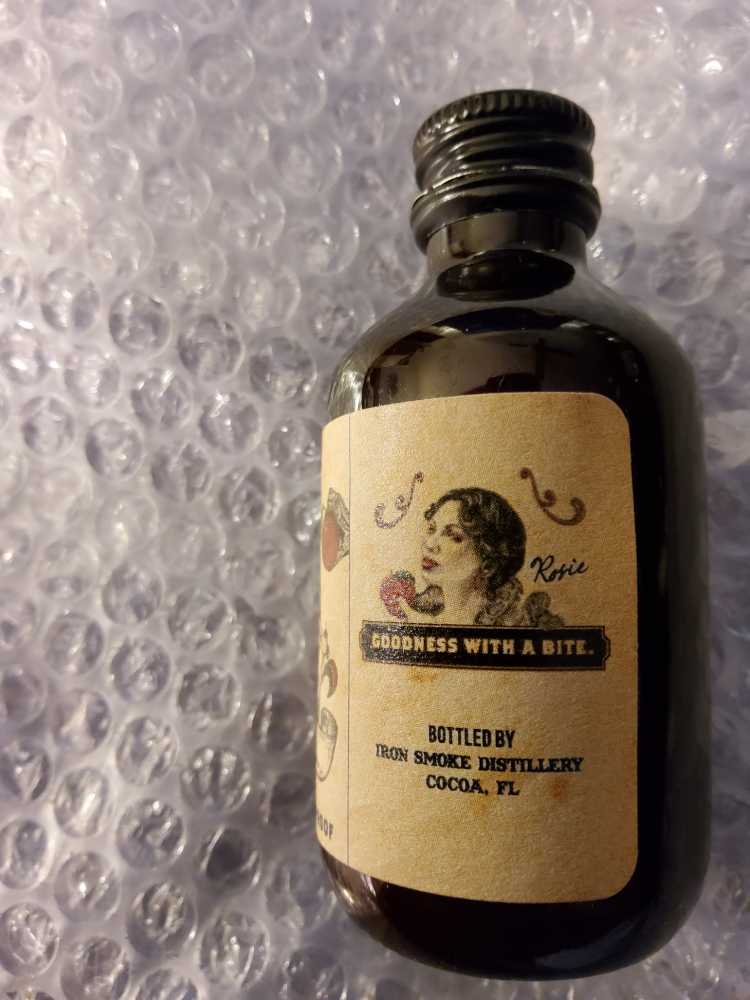 RATTLESNAKE ROSIE’S APPLE PIE - Iron Smoke Distillery (50 mL) alcohol collectible [Barcode 6177344005061] - Main Image 2