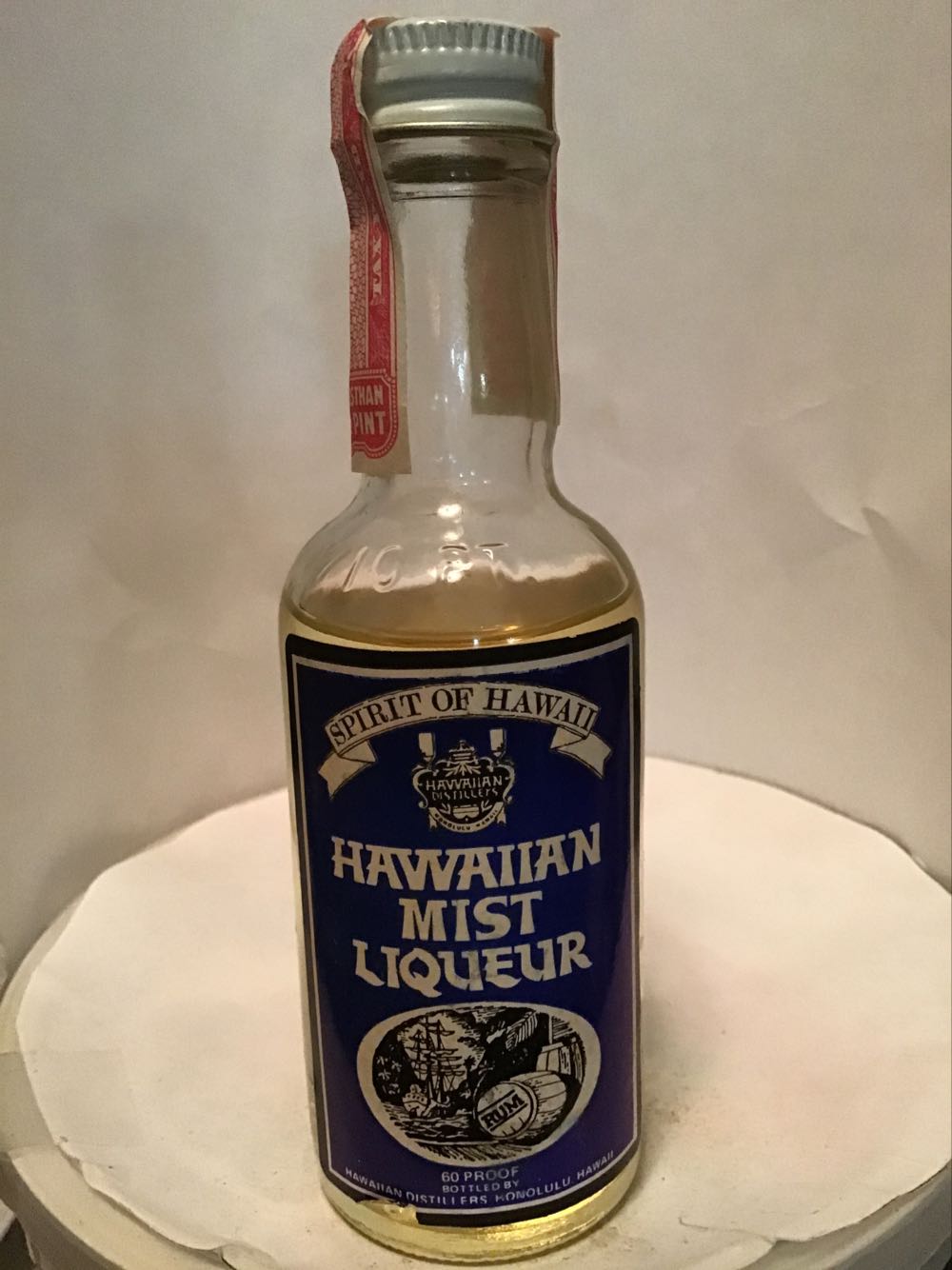 Hawaiian Chi-Chi Cocktail & Passion Fruit & Pineapple Liqueur & Mist - Spirit Of Hawaii (110 FL OZ) alcohol collectible - Main Image 4